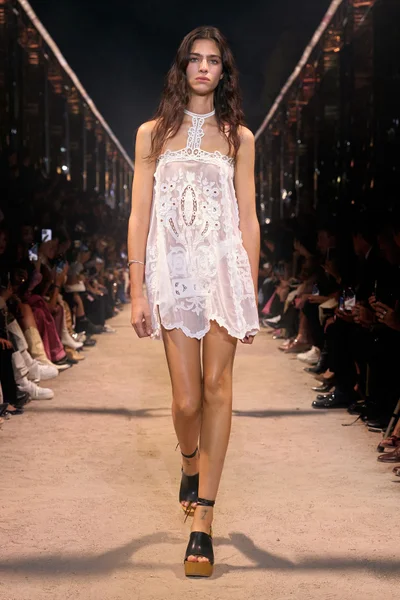 Look 2